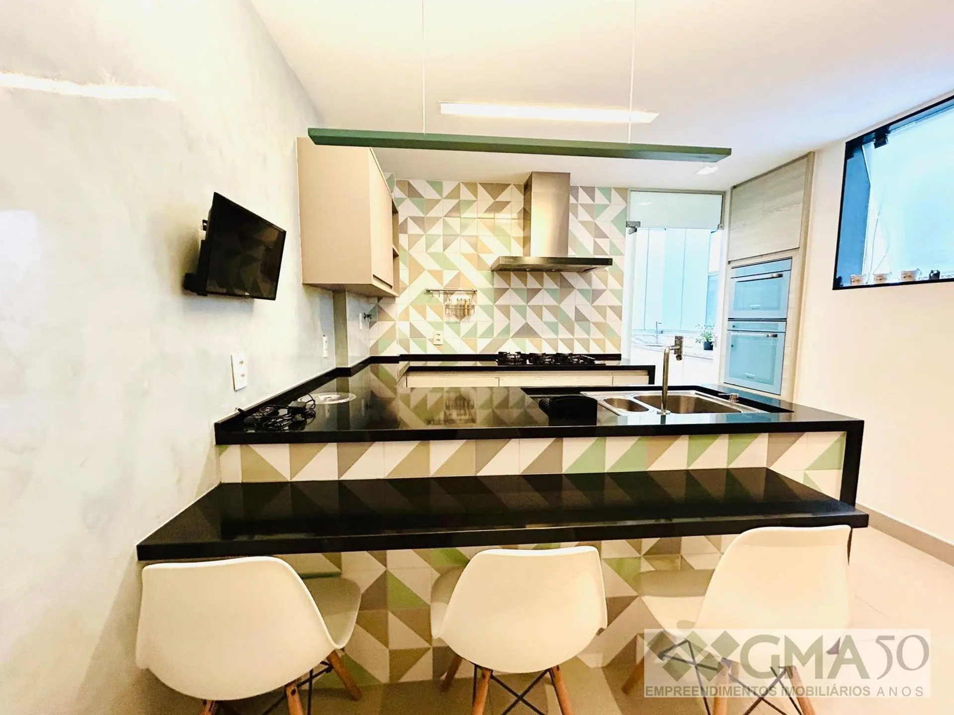 Furnished 110 m² apartment with 3 bedrooms and 1 parking spot — photo 15