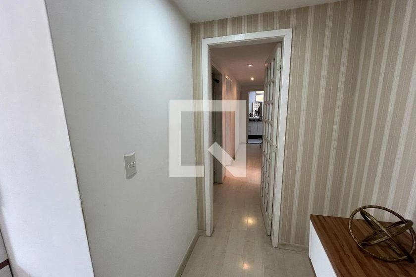 Furnished apartment, 131 m², with a glass-enclosed balcony — photo 28