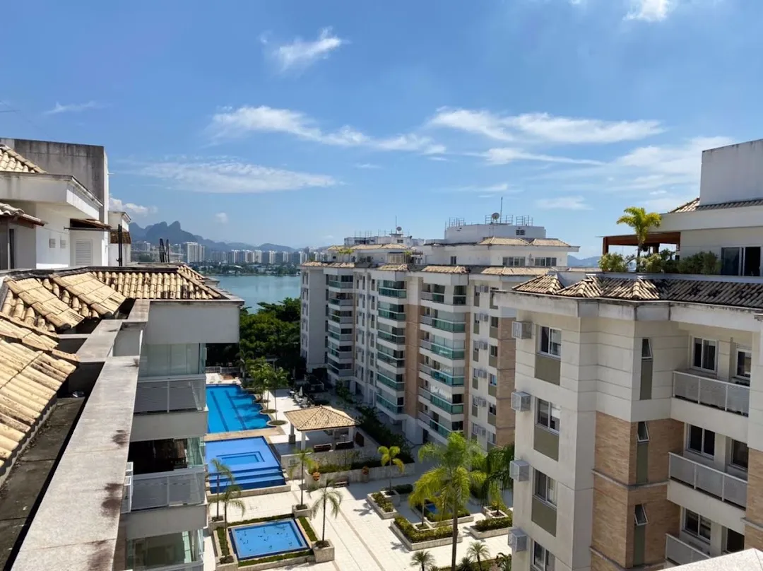 Apartamento mobiliado com 4 dormitórios e varanda — photo 31