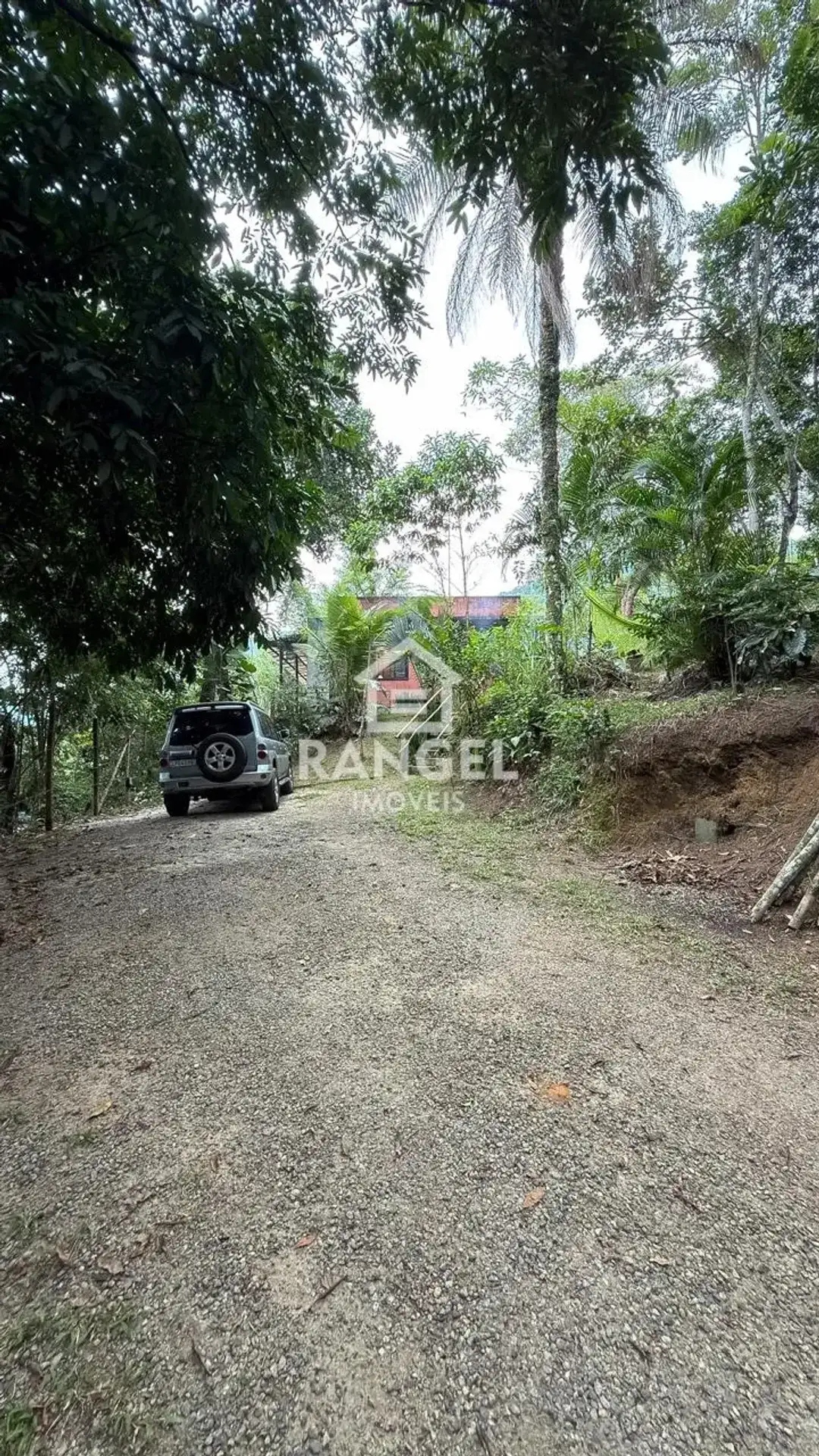 House with a balcony and private garden, 2500 m² — photo 23