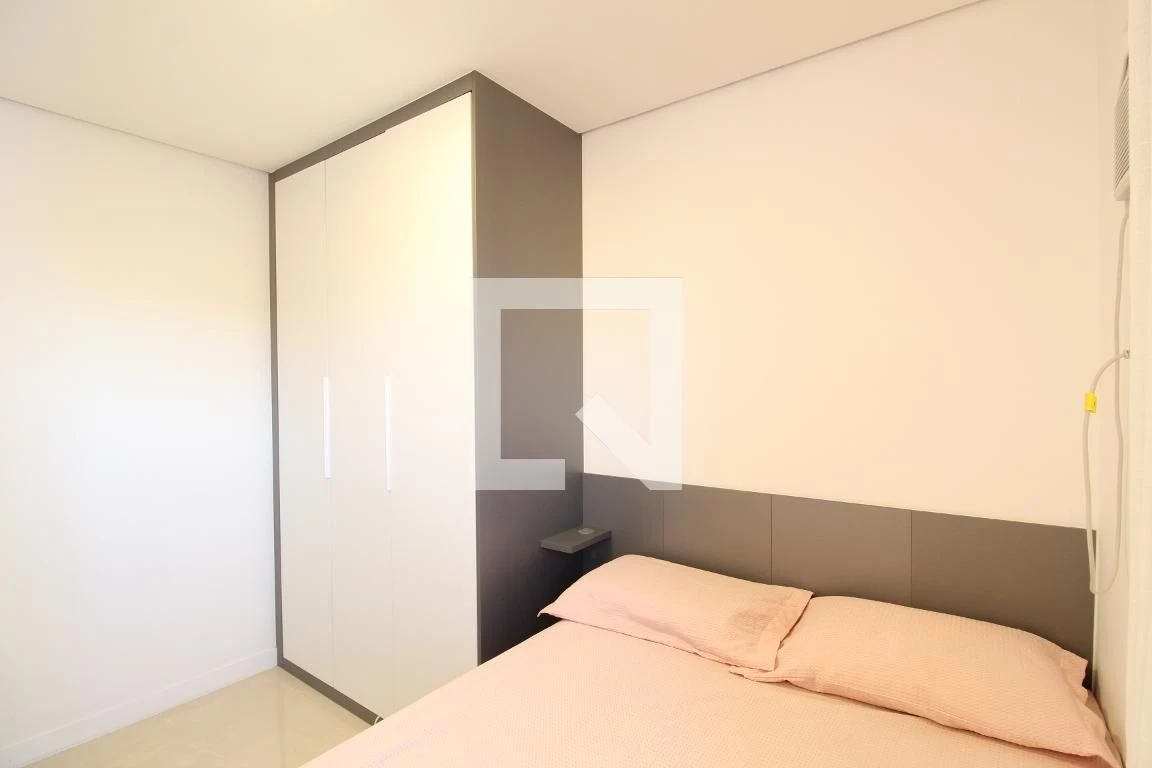 Собственный бассейн и 2 спальни: квартира 64 м² — photo 18