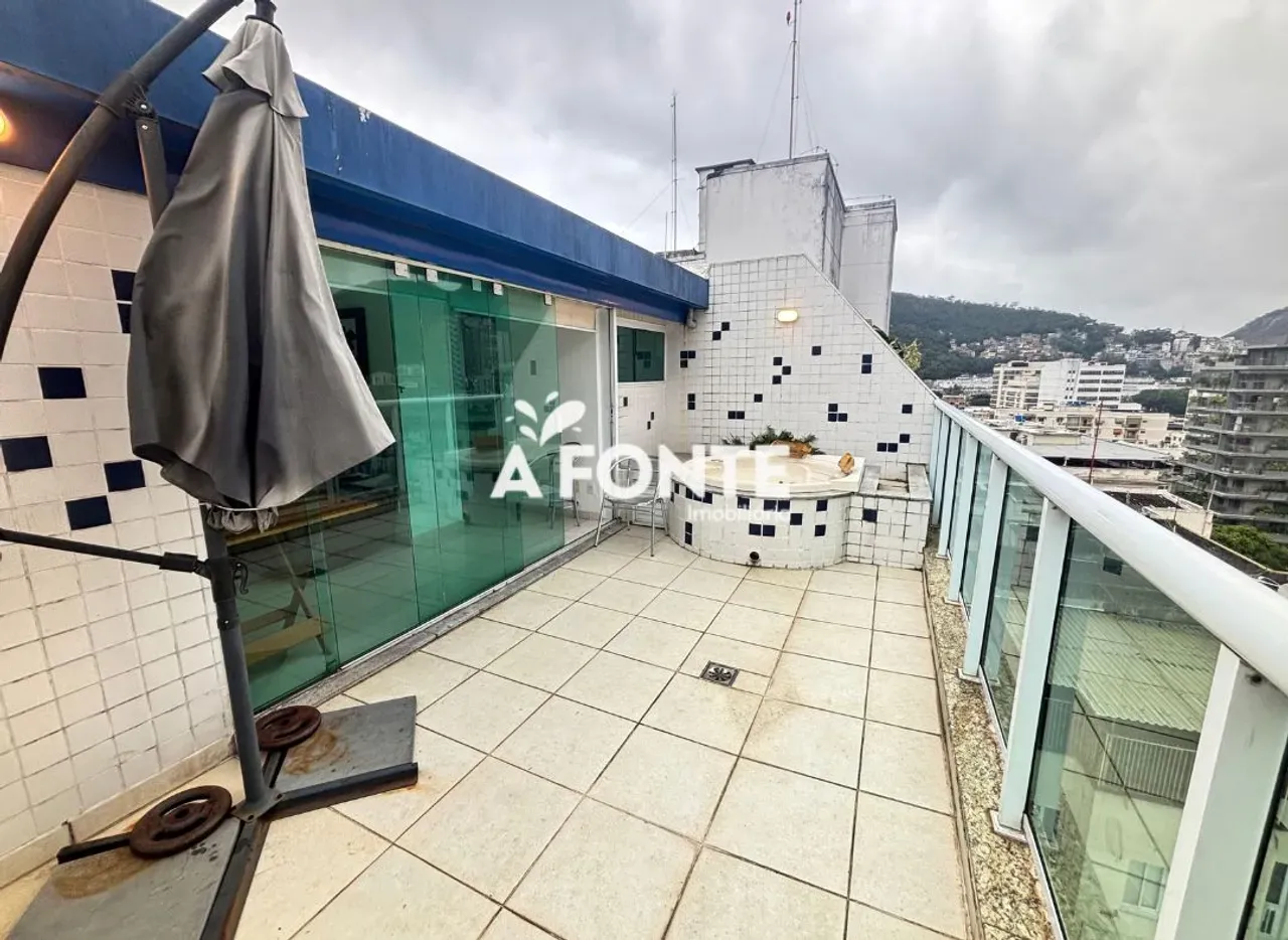 2-bedroom apartment with a mountain view in Rio de Janeiro — photo 5