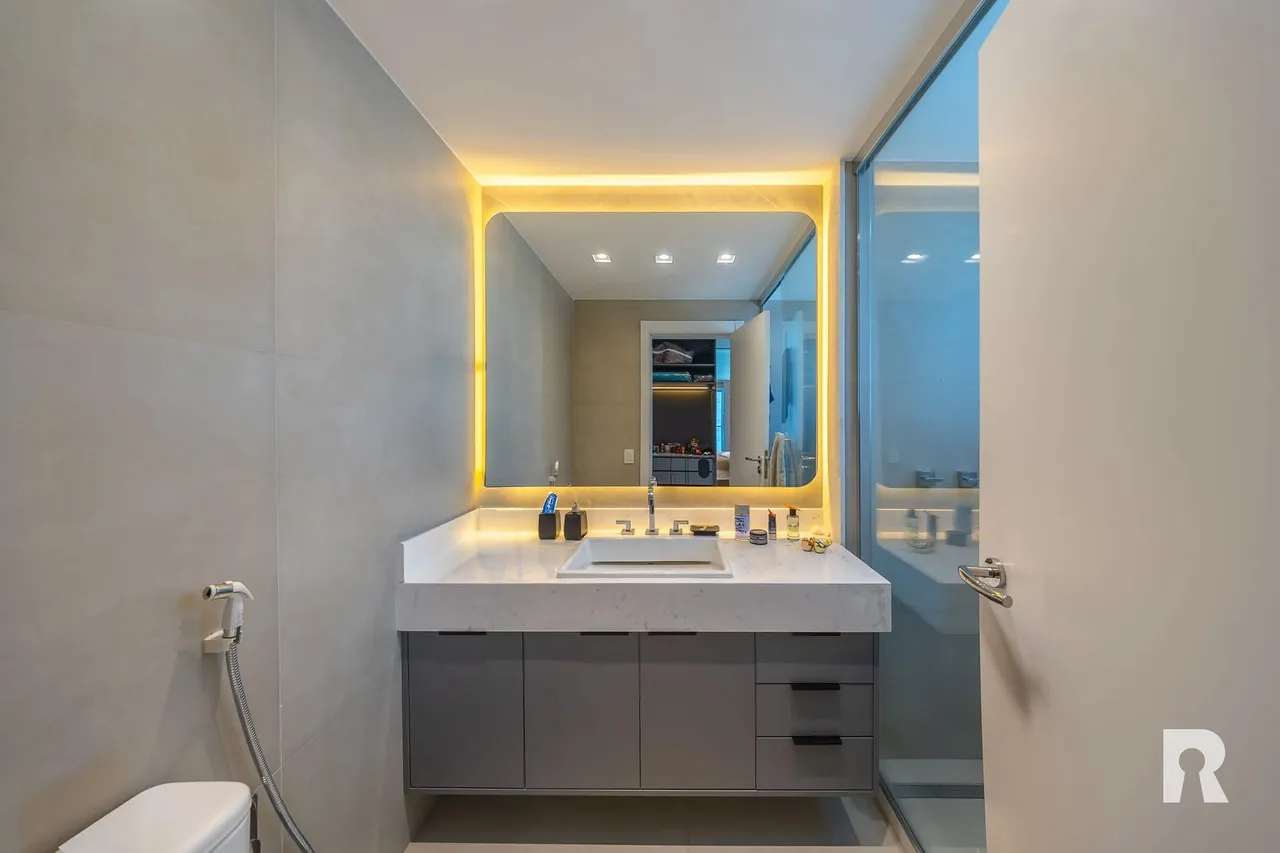 Apartamento mobiliado com 3 quartos e 4 banheiros — photo 13