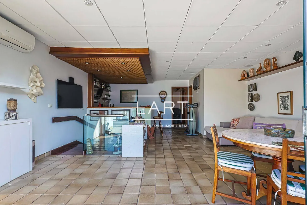 Apartamento com 3 quartos e 3 banheiros, 220 m² — photo 14