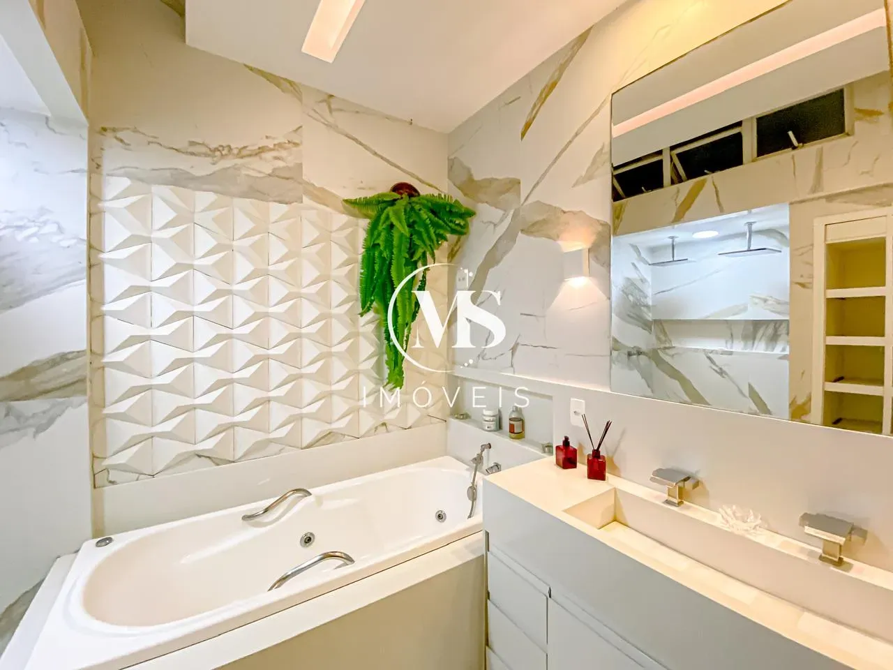 5-bedroom apartment with a bathtub in Rio de Janeiro — photo 11