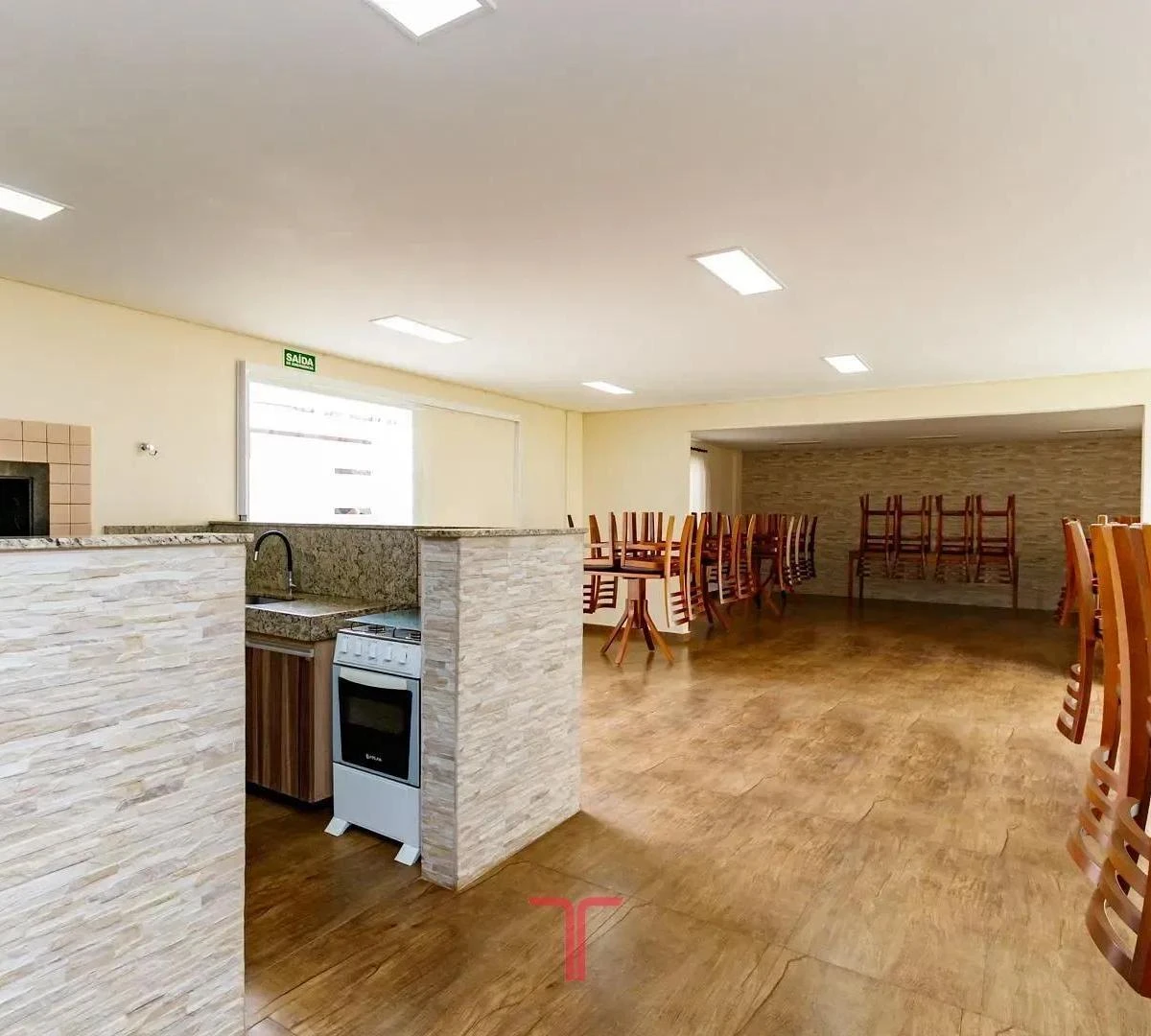 Furnished apartment, 47 m², with a walk-in closet — photo 43