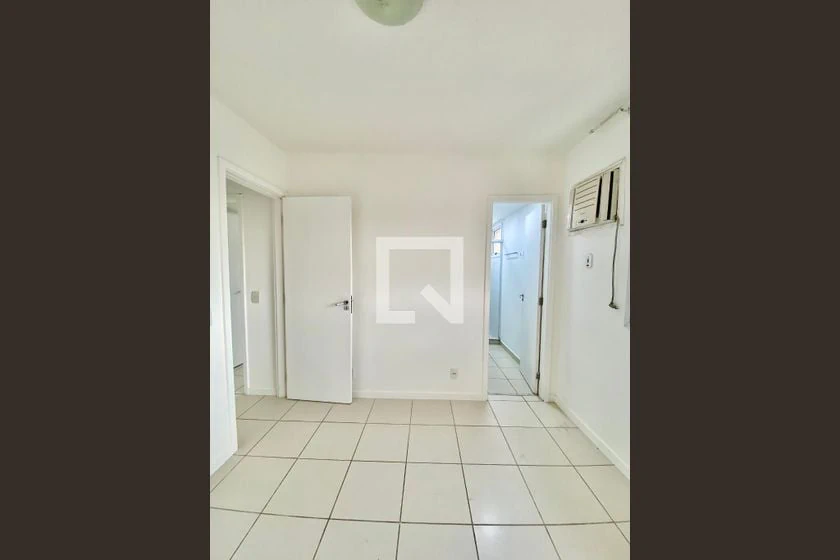 Apartamento de 2 quartos em condomínio com piscina — photo 25