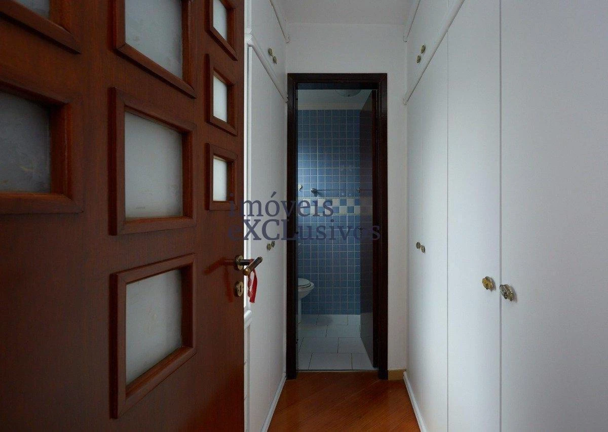 Ванна та 5 спалень: будинок 500 м² — photo 49