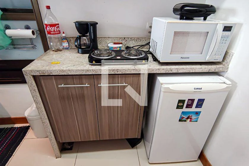 Оренда мебльованої 1-кімнатної квартири 40 м² з душем у склі — photo 2