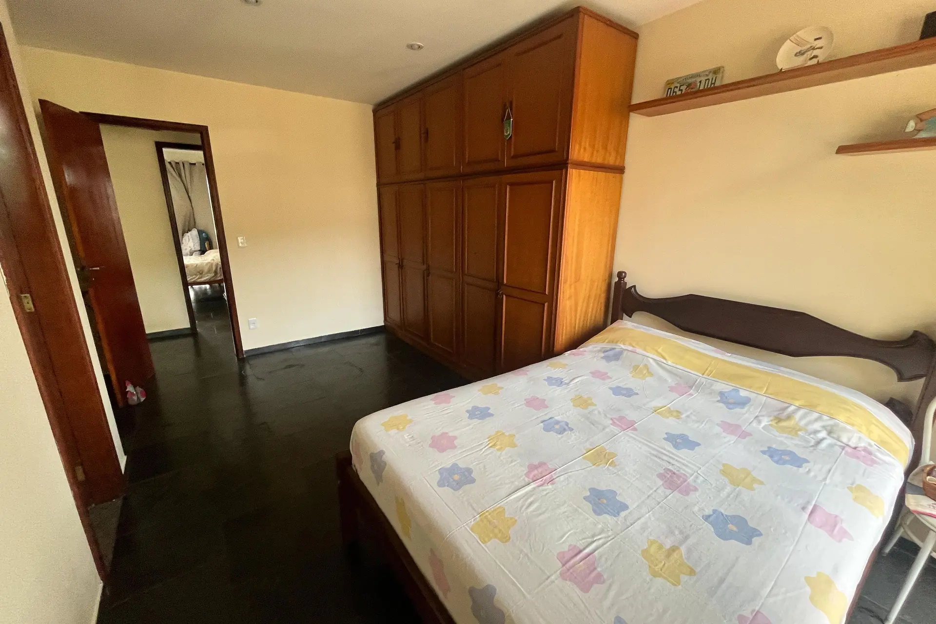Furnished 3-bedroom apartment with laundry area — photo 19