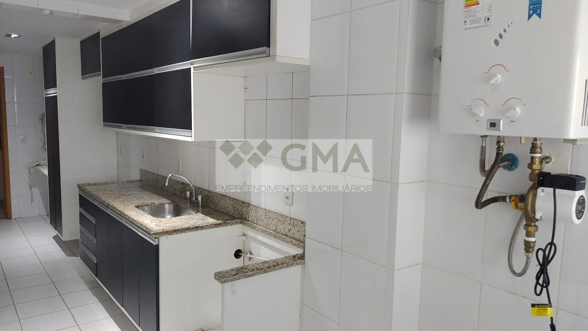 205 m² apartment on the 5th floor with 4 bedrooms — photo 40