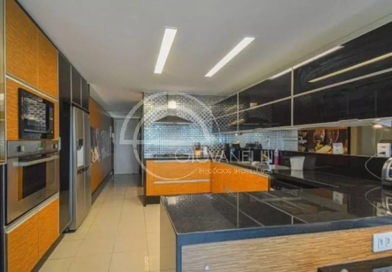 Furnished apartment with 4 en-suite bedrooms — photo 15
