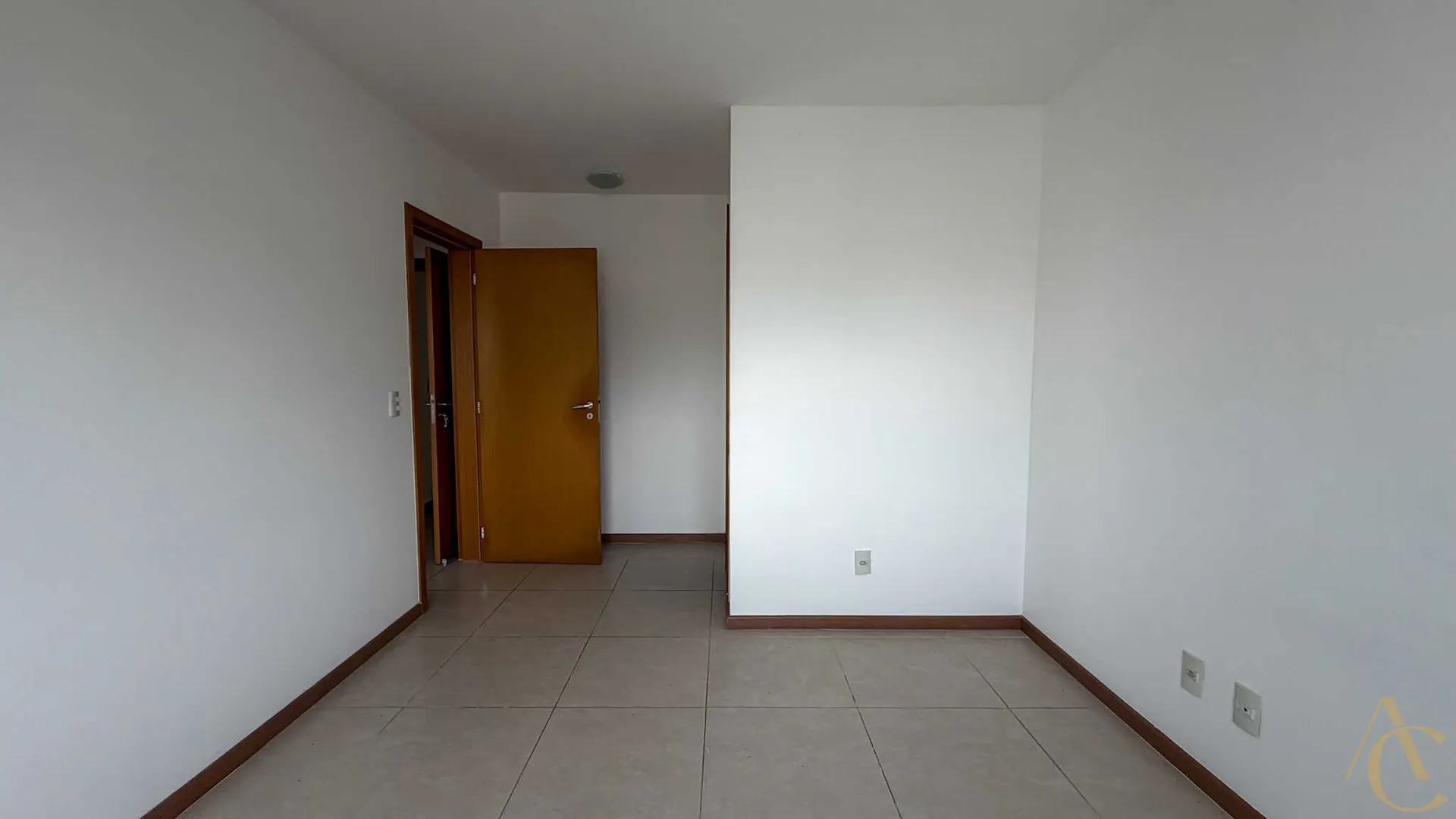149 m² furnished apartment with a built-in grill on the balcony — photo 45