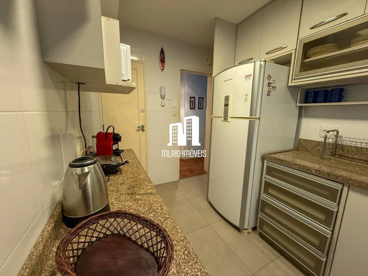 Деревянный пол или ламинат и 3 спальни: квартира 120 м² — photo 15
