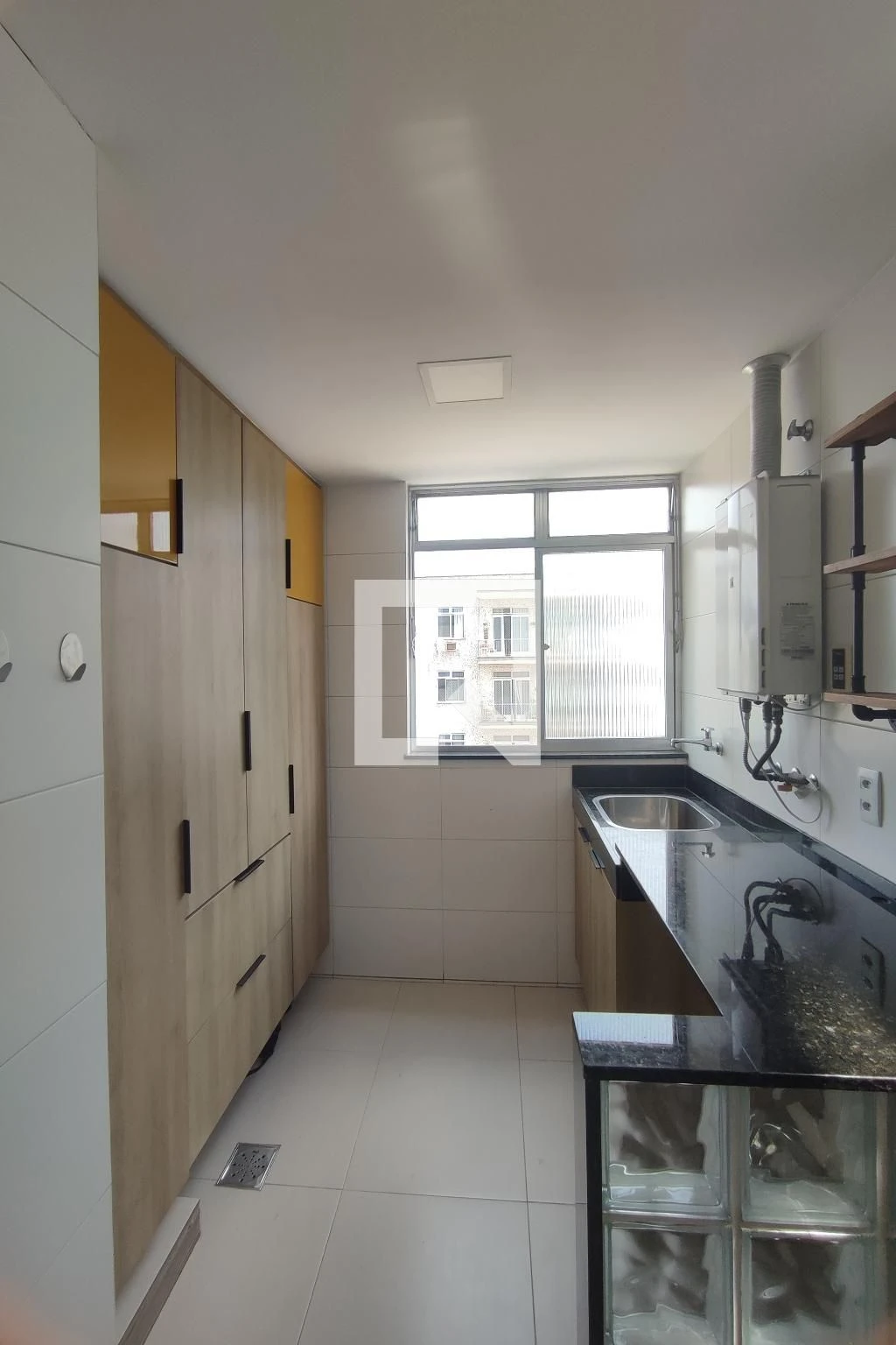 Rental apartment with 2 bedrooms, 1 suite, balcony — photo 17