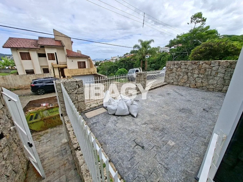 Furnished house with 3 bedrooms and a spacious balcony — photo 26