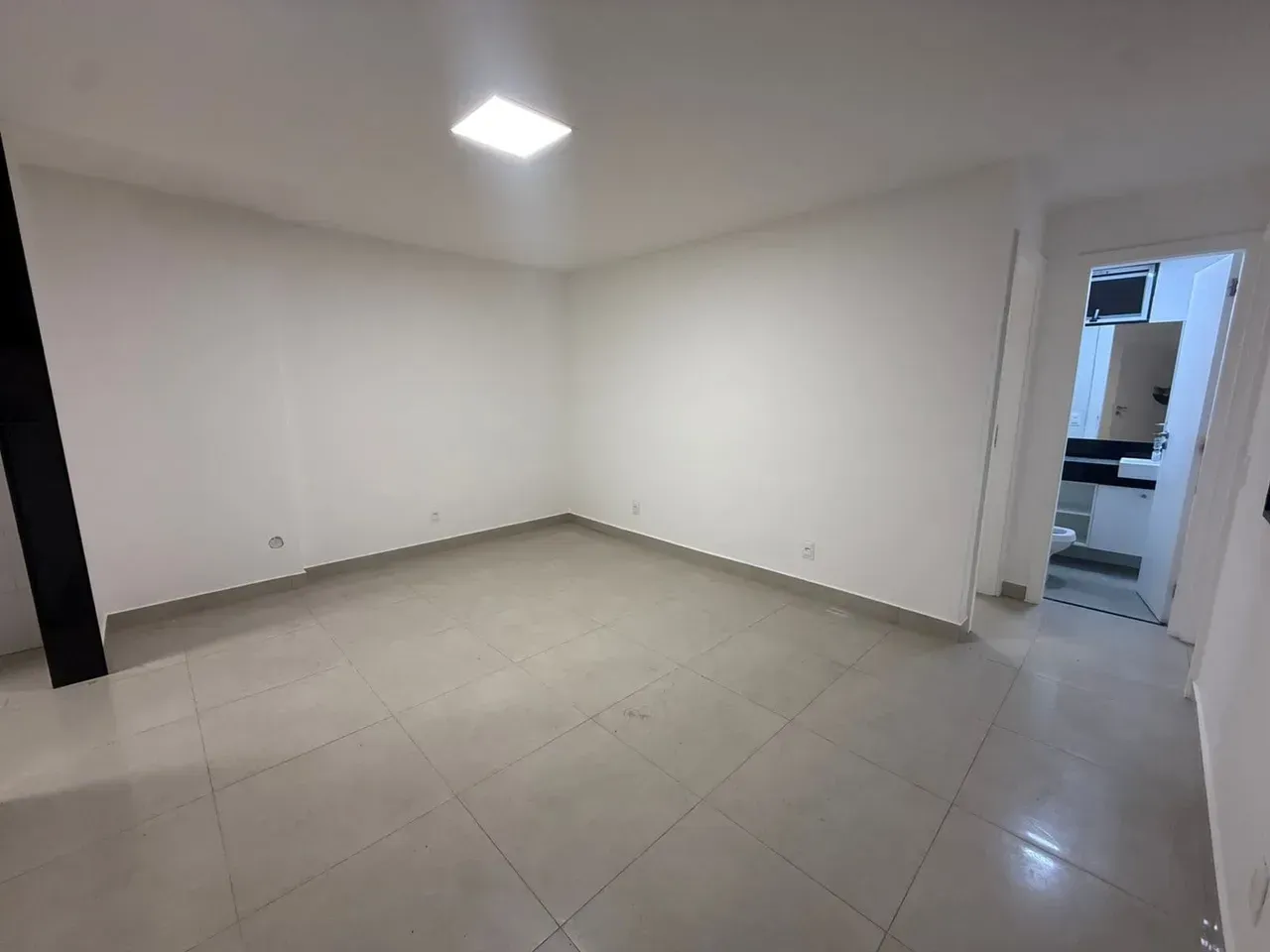 2-bedroom apartment with open-plan gas kitchen — photo 18