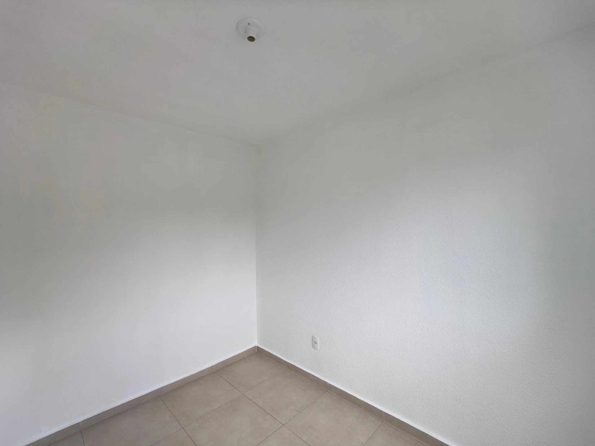 2-bedroom apartment with 1 parking space and 1 bath — photo 31