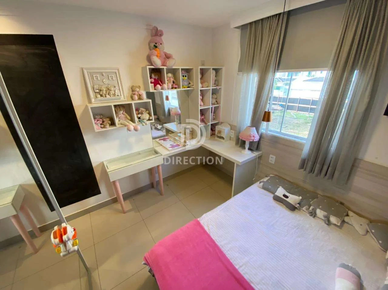 4 quartos e banheira: casa de 300 m² — photo 29