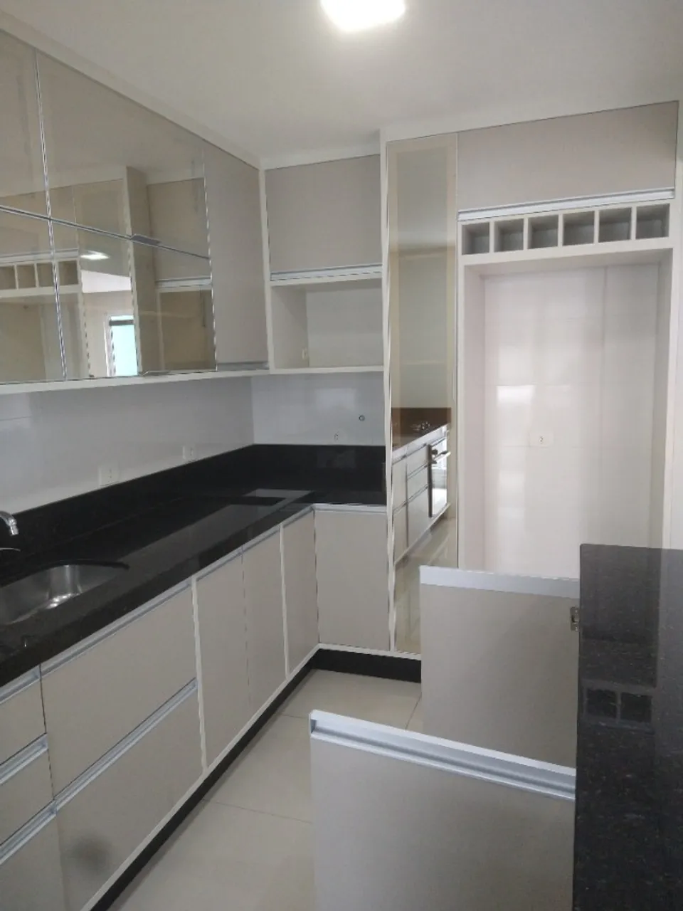 3-bedroom apartment with a home office in Curitiba — photo 15