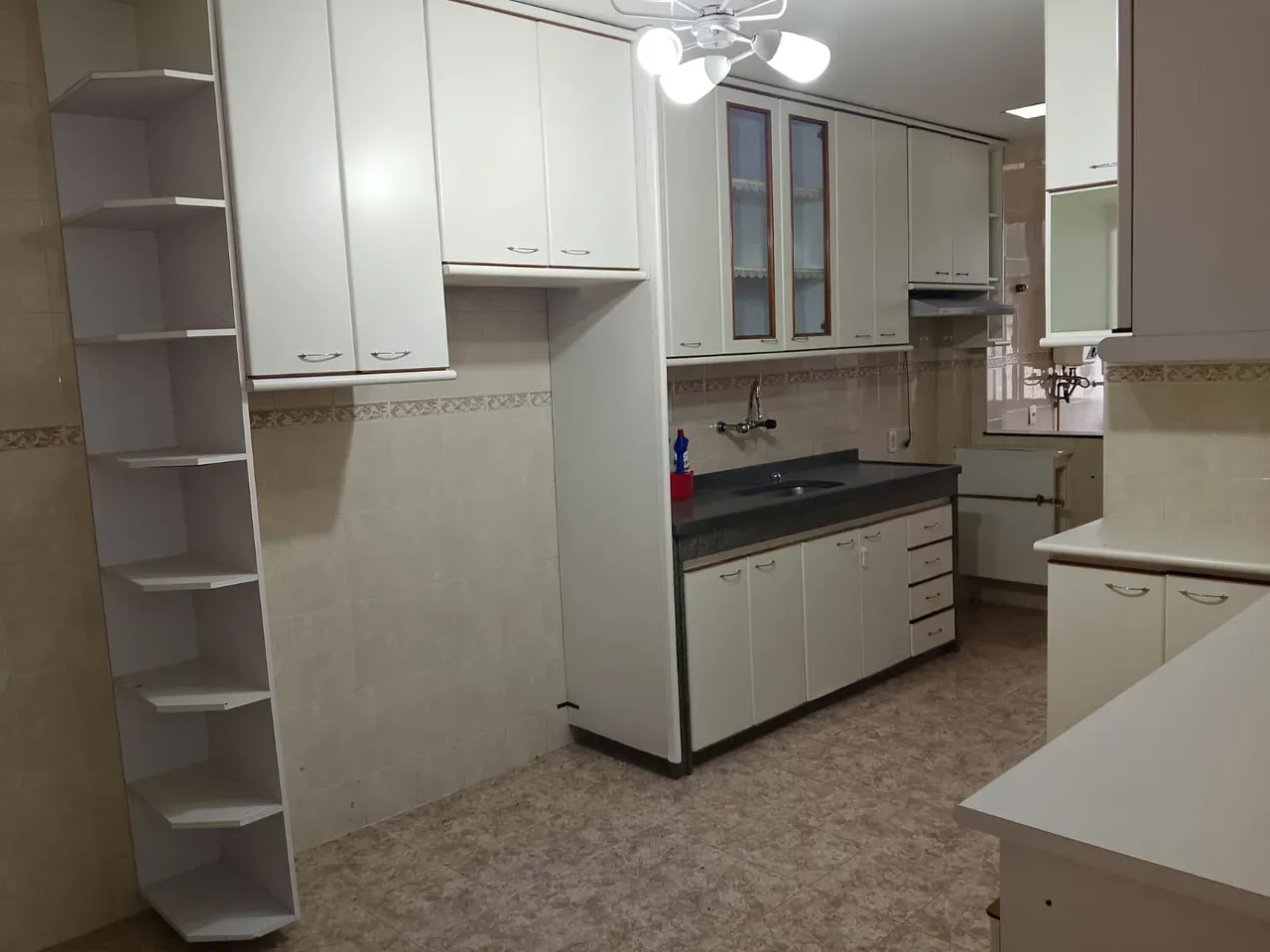 Rental apartment with 3 bedrooms, 3 baths and 140 m² — photo 9