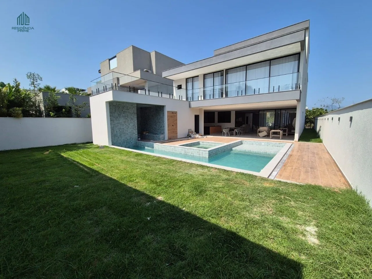 Furnished house with 4 bedrooms and an open-plan kitchen — photo 6