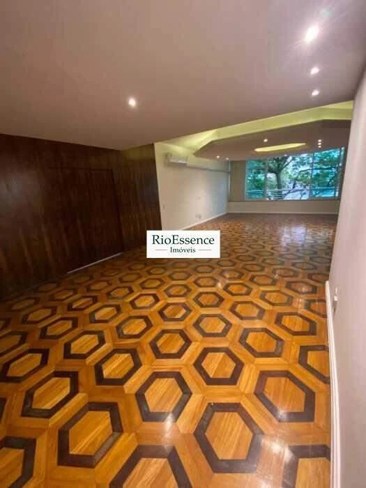 3-bedroom apartment with 1 en-suite bath, 198 m² on 4th floor — photo 26