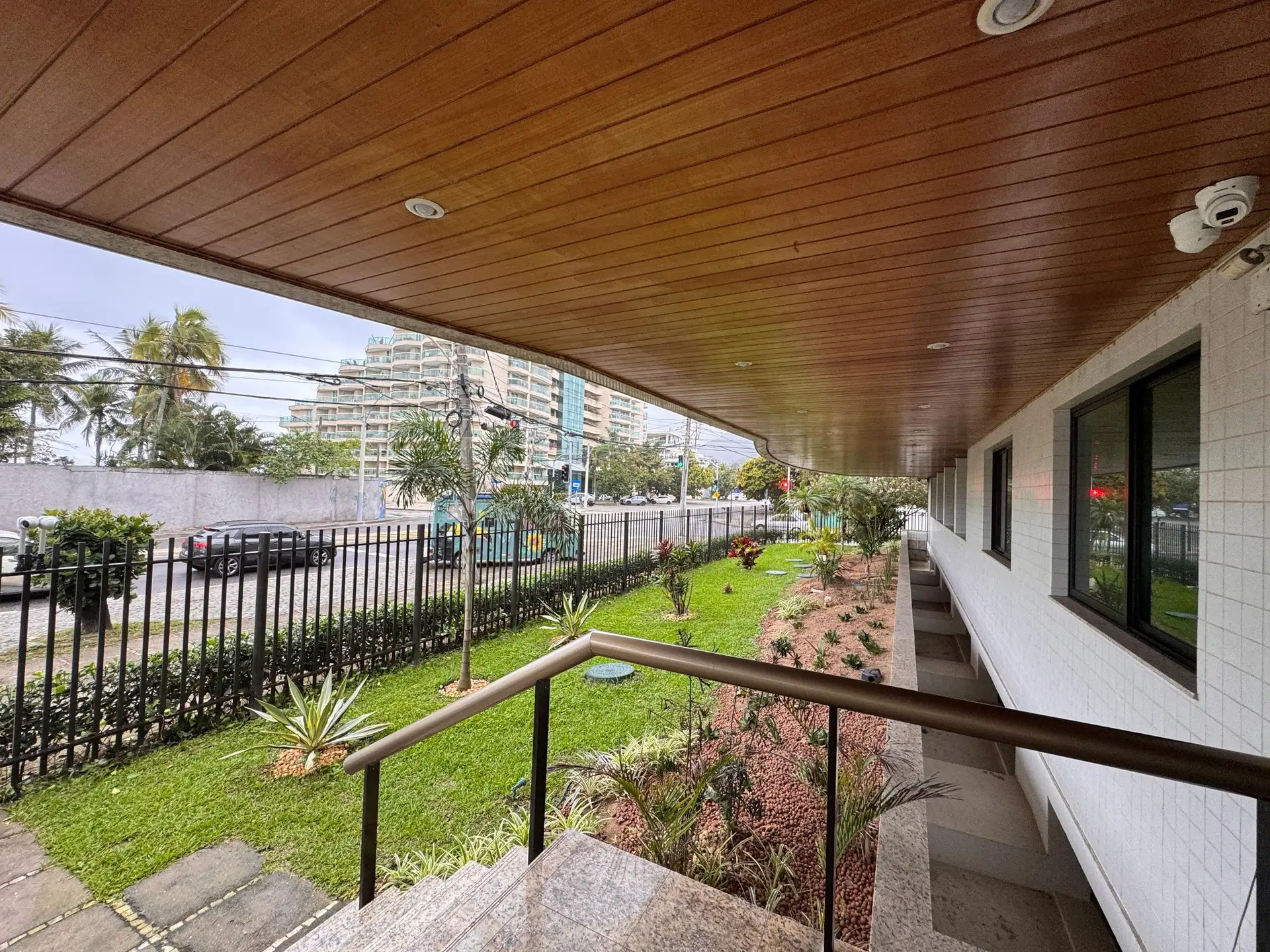 One-bedroom apartment in a building with a sauna — photo 9