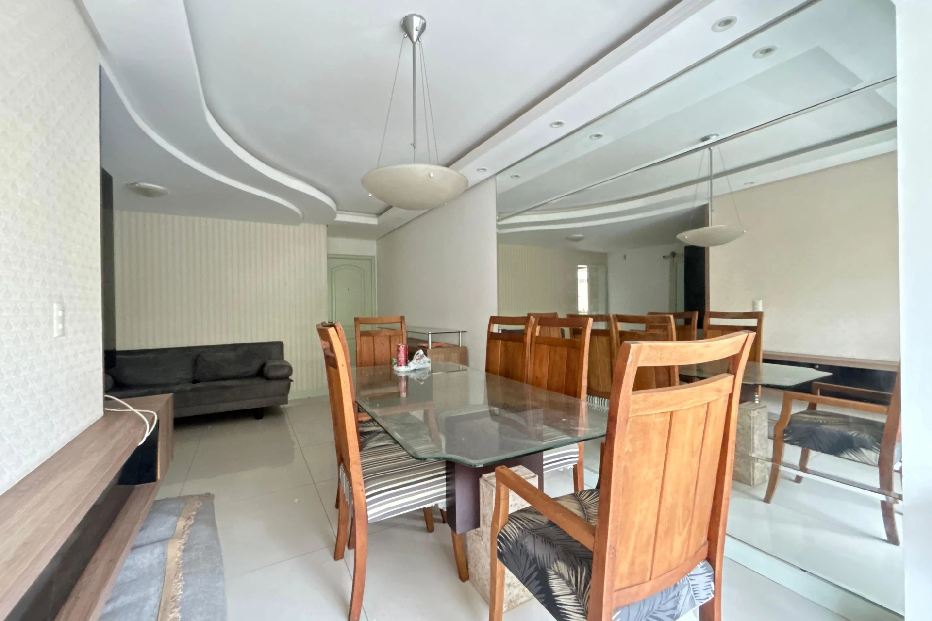 Glass-enclosed balcony in a 3-bedroom apartment, 108 m² — photo 13