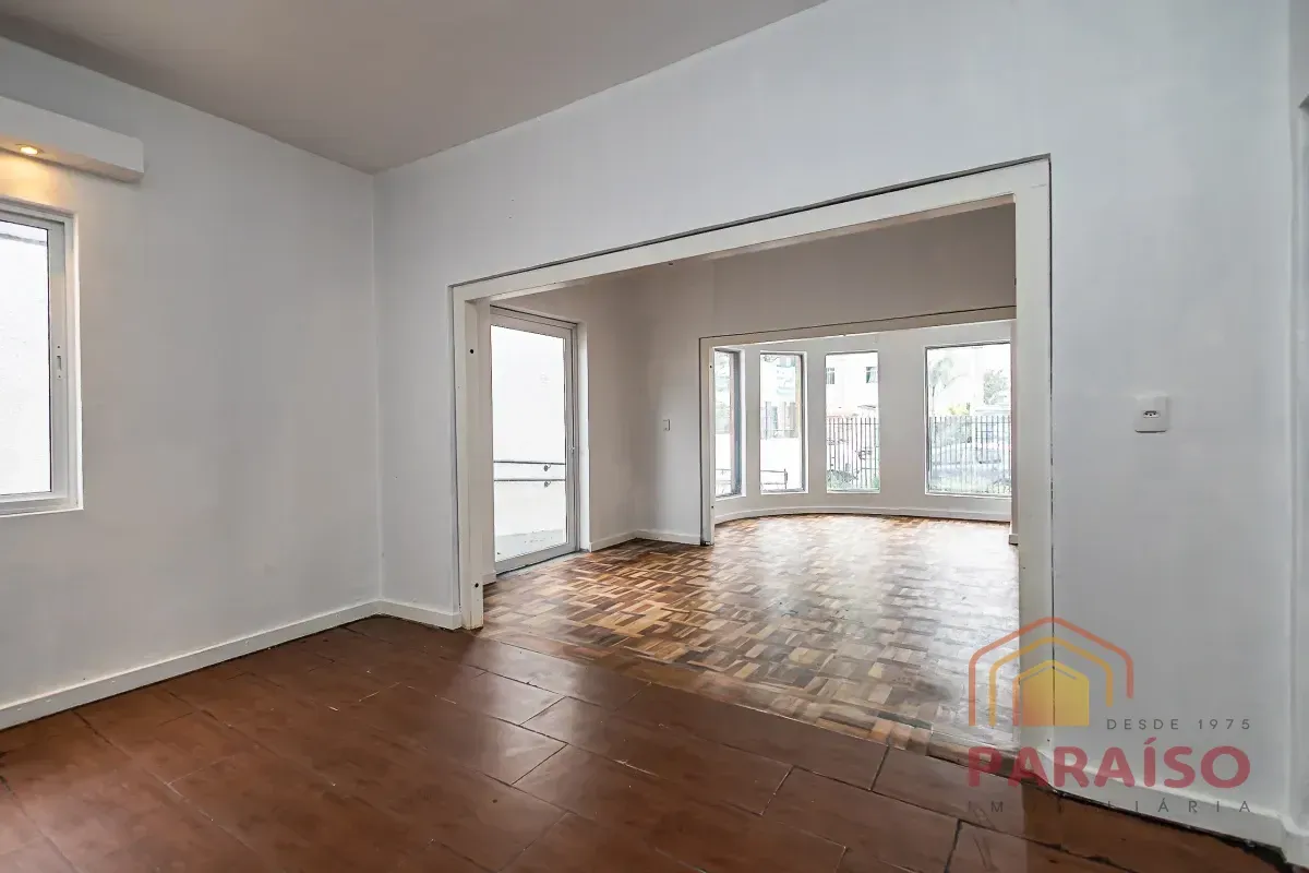 Деревянный пол или ламинат и 4 спальни: дом 165 м² — photo 11