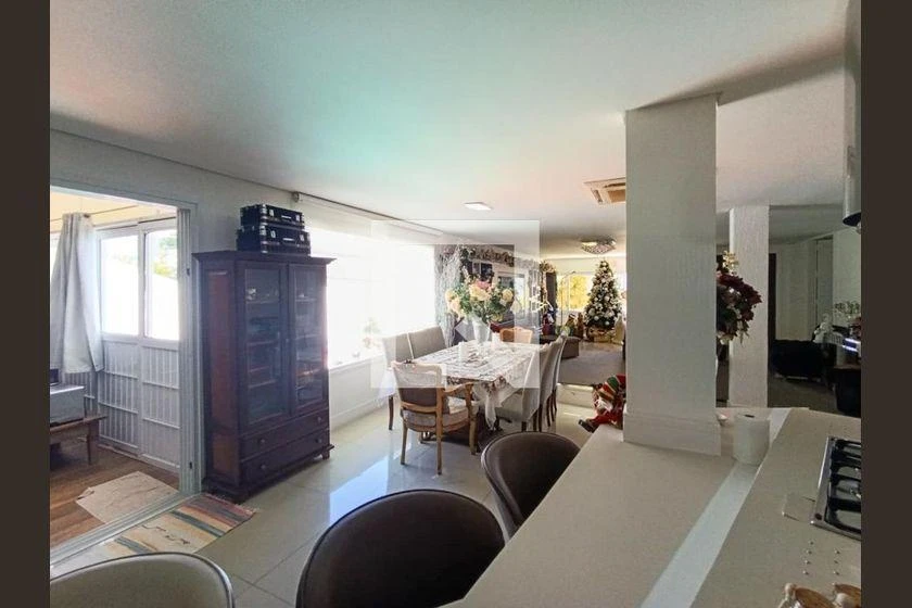 Casa mobiliada com 5 quartos e 5 banheiros, 500 m² — photo 25