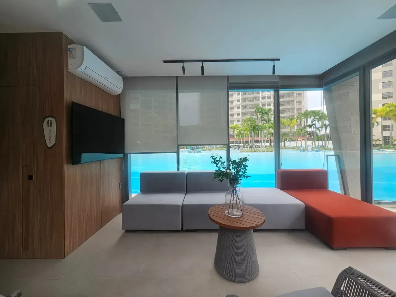 Apartamento mobiliado com 4 quartos e 5 banheiros — photo 77