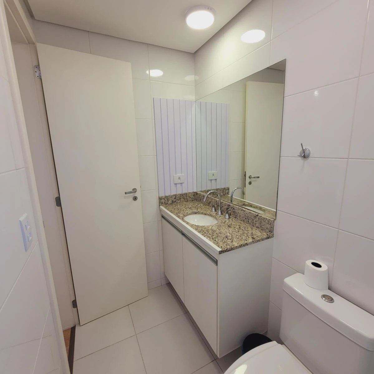 1-bedroom apartment with balcony and 50 m² — photo 11