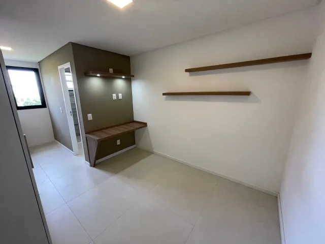 One-bedroom apartment with a home office — photo 3