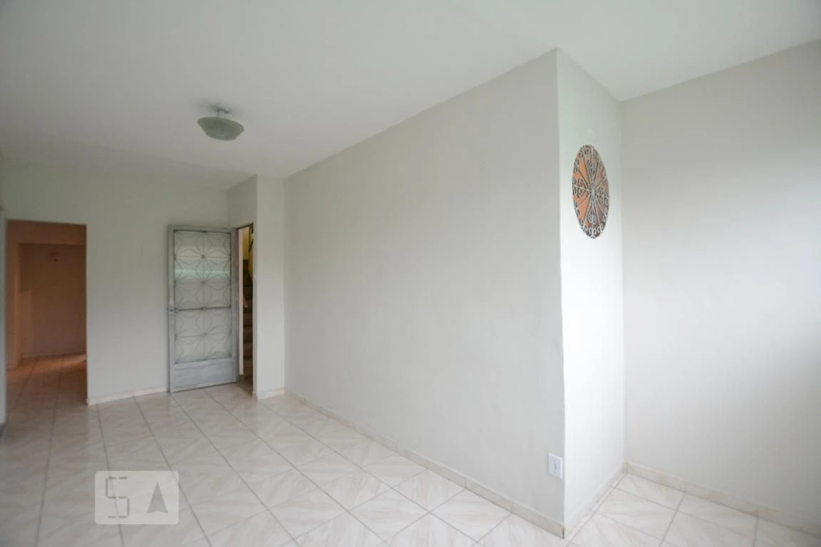 3-bedroom apartment with a glass-enclosed balcony — photo 33