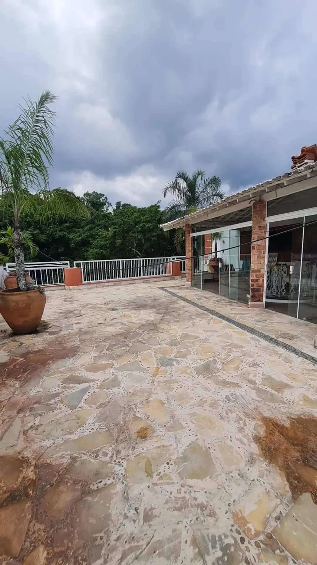 Furnished house 450 m² with 4 bedrooms and 4 bathrooms — photo 51