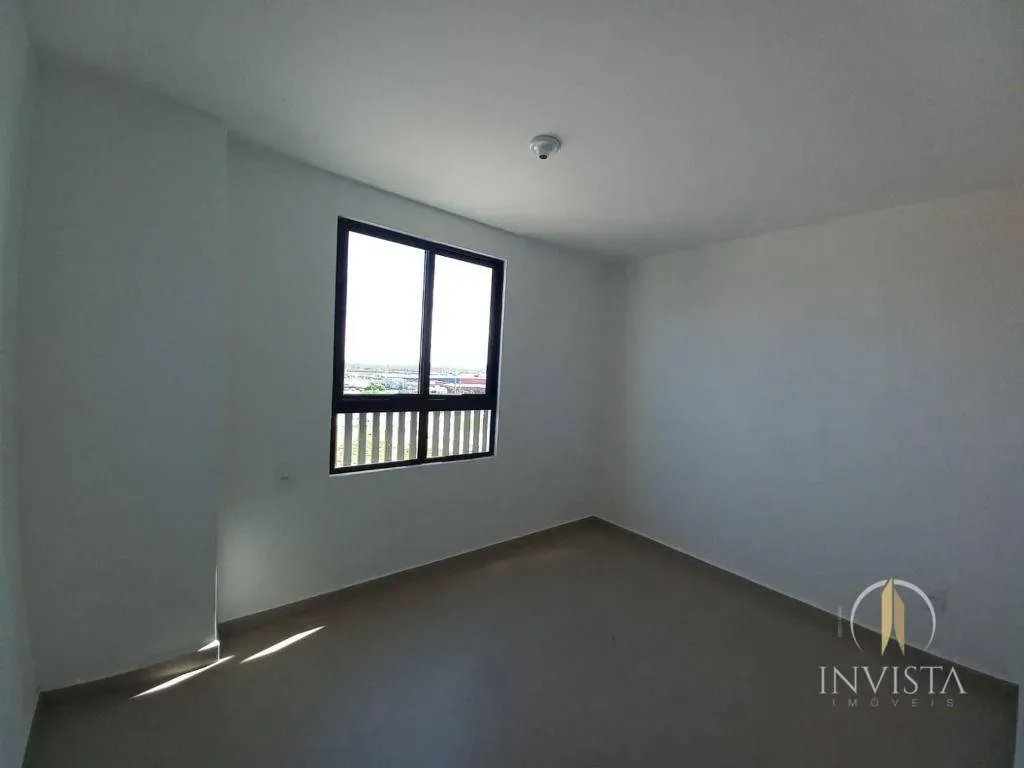 2-bedroom apartment with 1 en-suite bath and private BBQ — photo 13