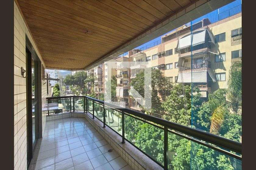 88 m² rental apartment with 2 bedrooms and balcony — photo 5