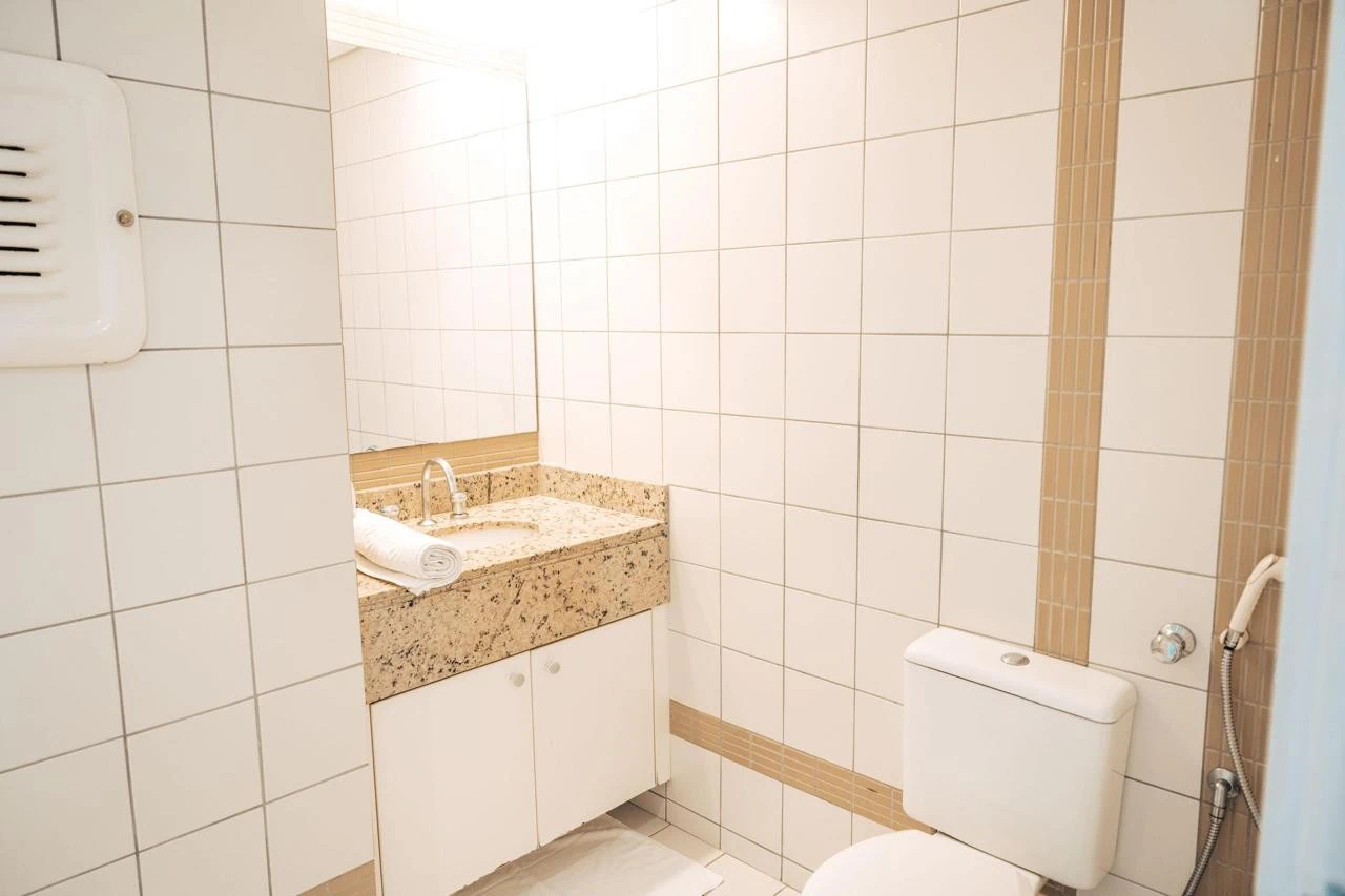 65 m² apartment with a bathtub and floor-to-ceiling windows — photo 11