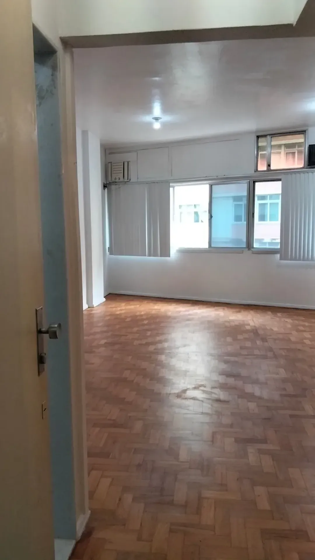 Apartamento, 42 m², com piso de madeira ou laminado — photo 7