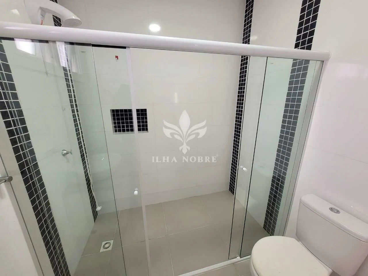 Furnished 2-bedroom apartment with 1 en-suite, 76 m²