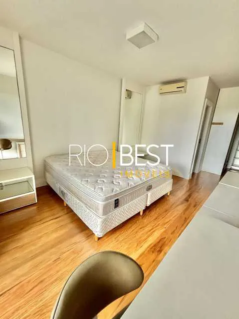 Apartment with 4 bedrooms and a glassed-in balcony — photo 16