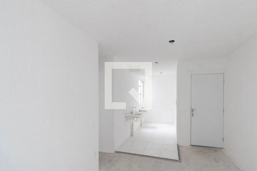 2-bedroom apartment in a building with a gym — photo 30