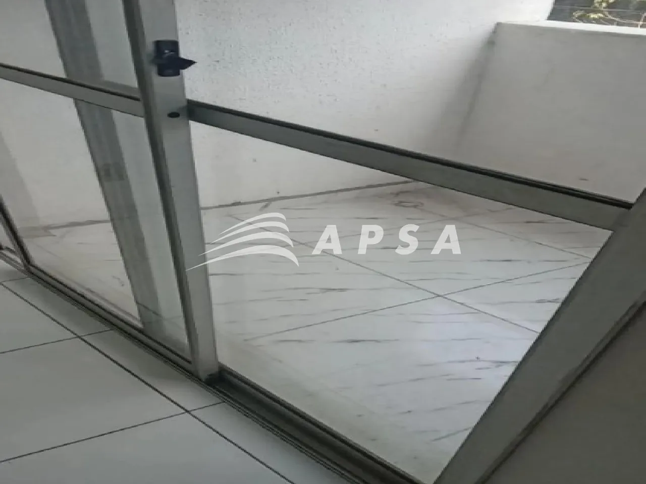 66 m² apartment with 2 bedrooms and a balcony — photo 7
