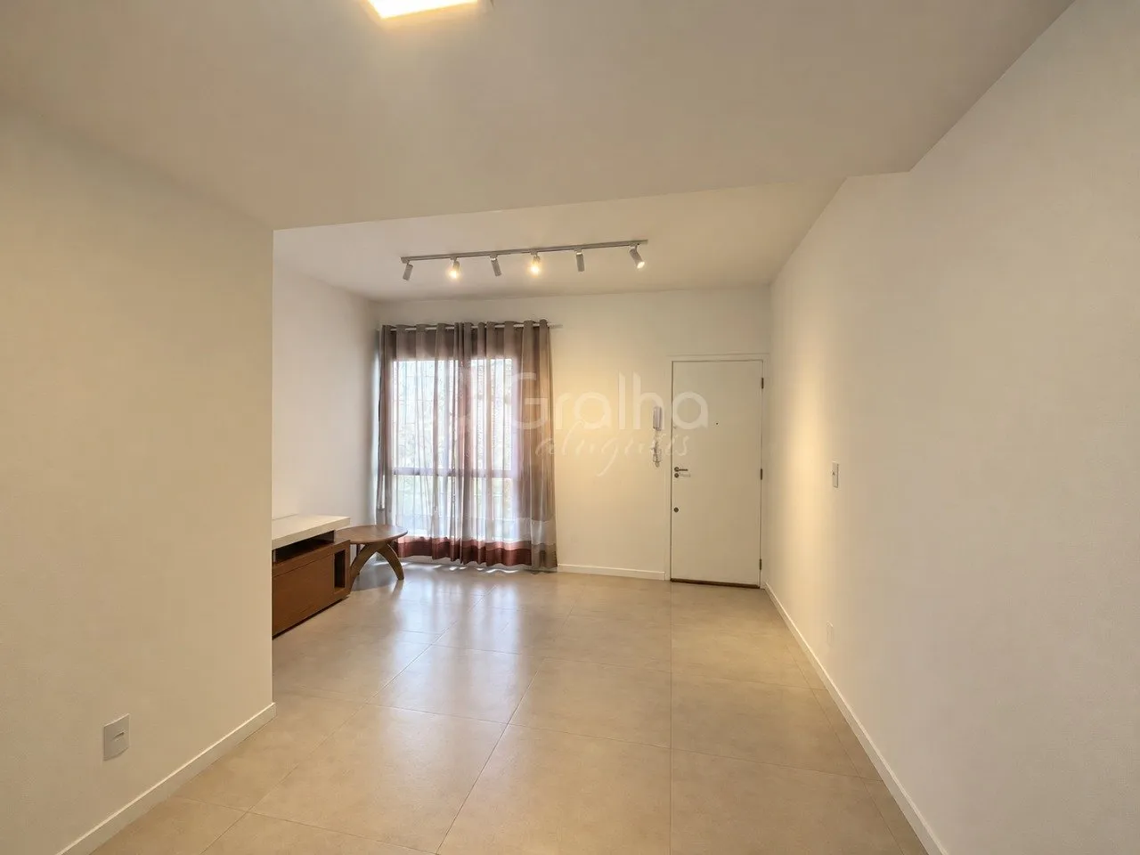 3-bedroom apartment with a washing machine — photo 3