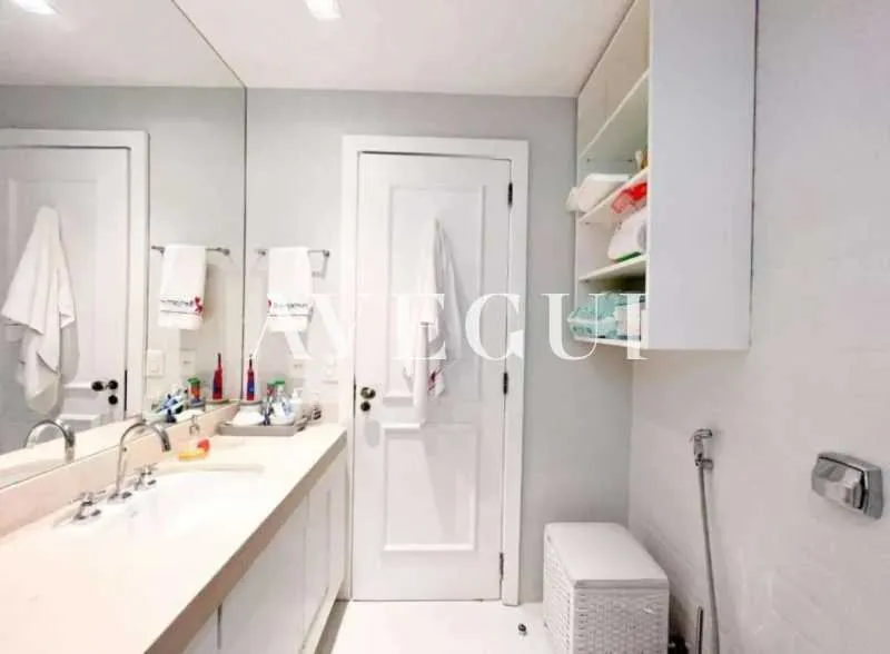 193 m² apartment with 3 suites and 3 parking spaces — photo 21