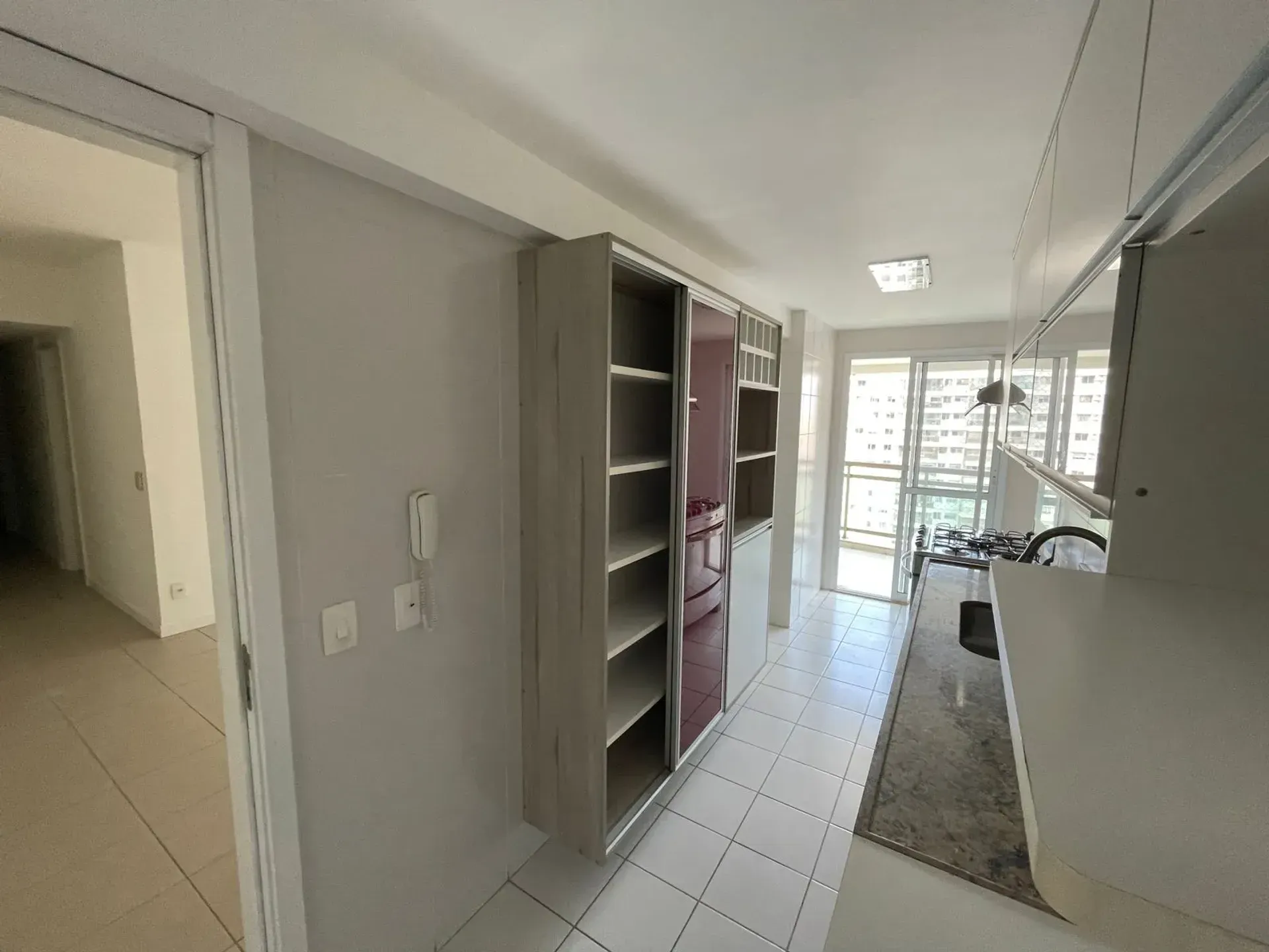 4-bedroom apartment in a building with a sauna — photo 31