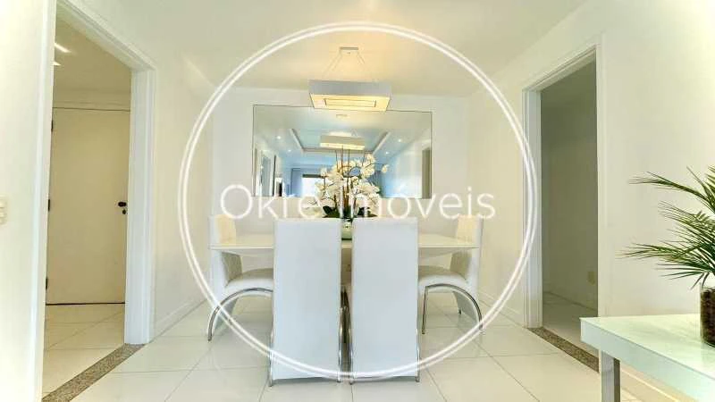 96 m² apartment with 2 bedrooms and a glass shower — photo 6