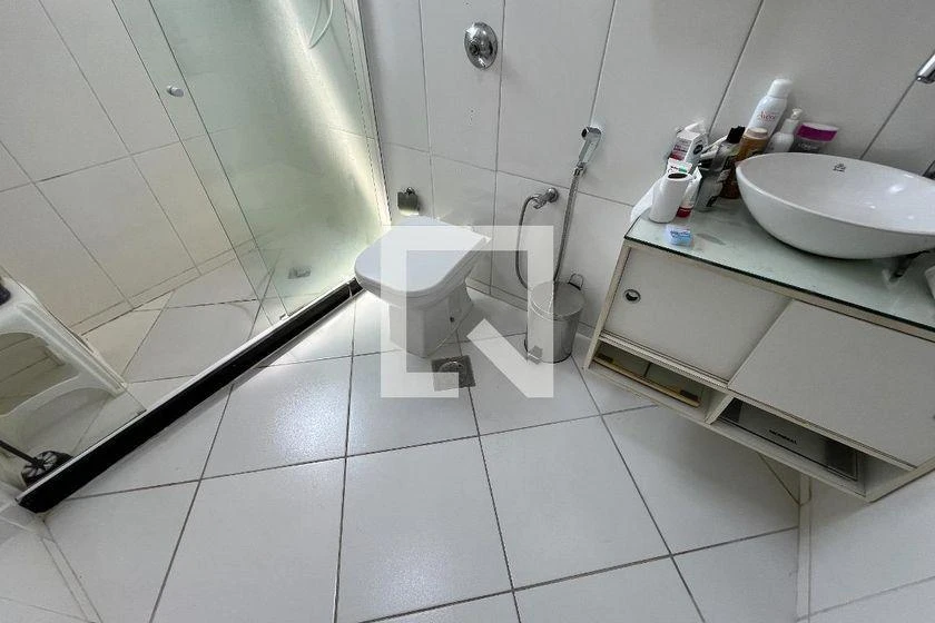 Furnished apartment, 131 m², with a glass-enclosed balcony — photo 29
