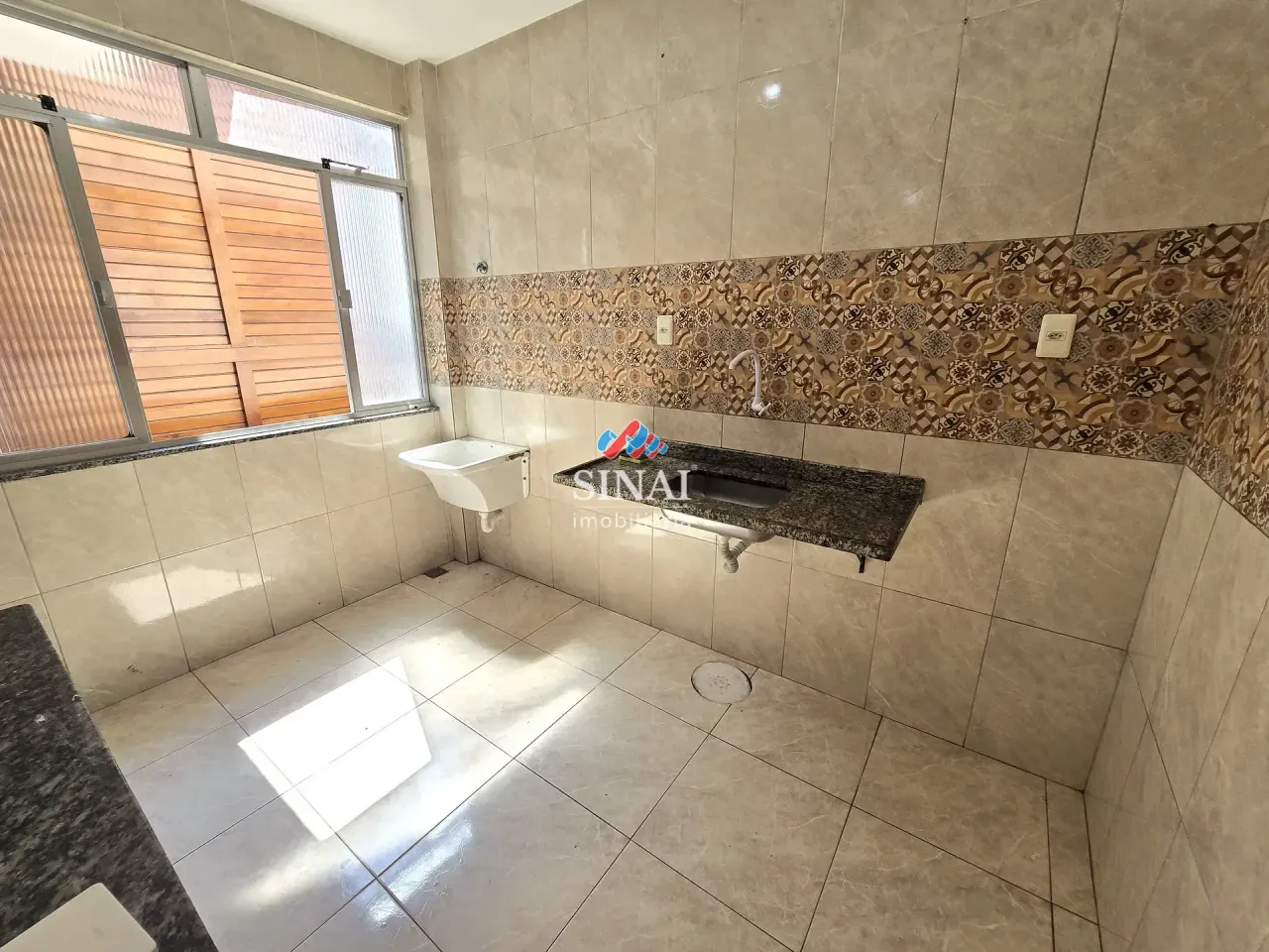 Apartamento de 2 quartos com cozinha aberta e fogão a gás — photo 9